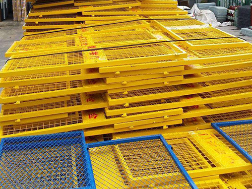 電梯防護(hù)門