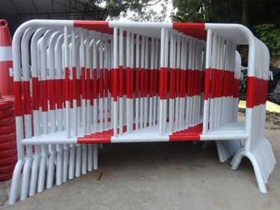 移動(dòng)護(hù)欄 移動(dòng)護(hù)欄